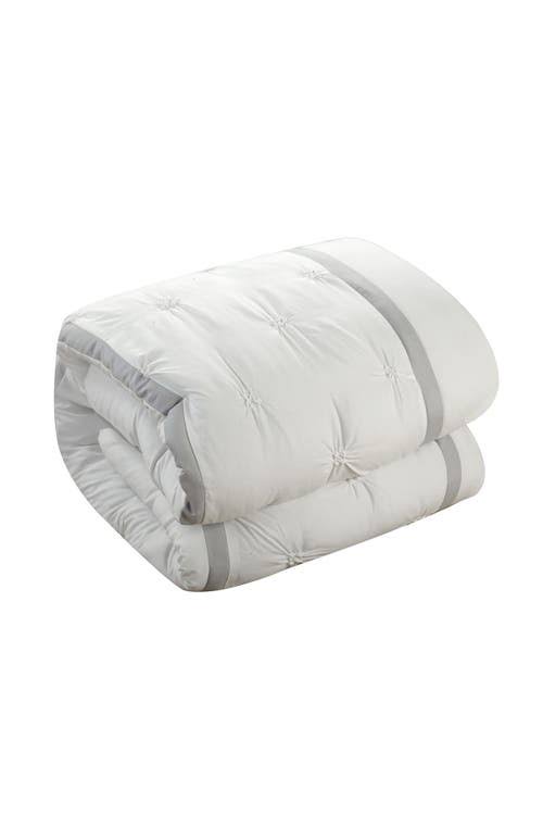 White Pinch Pleat Pintuck Duvet Cover 3-Piece Set Q687914