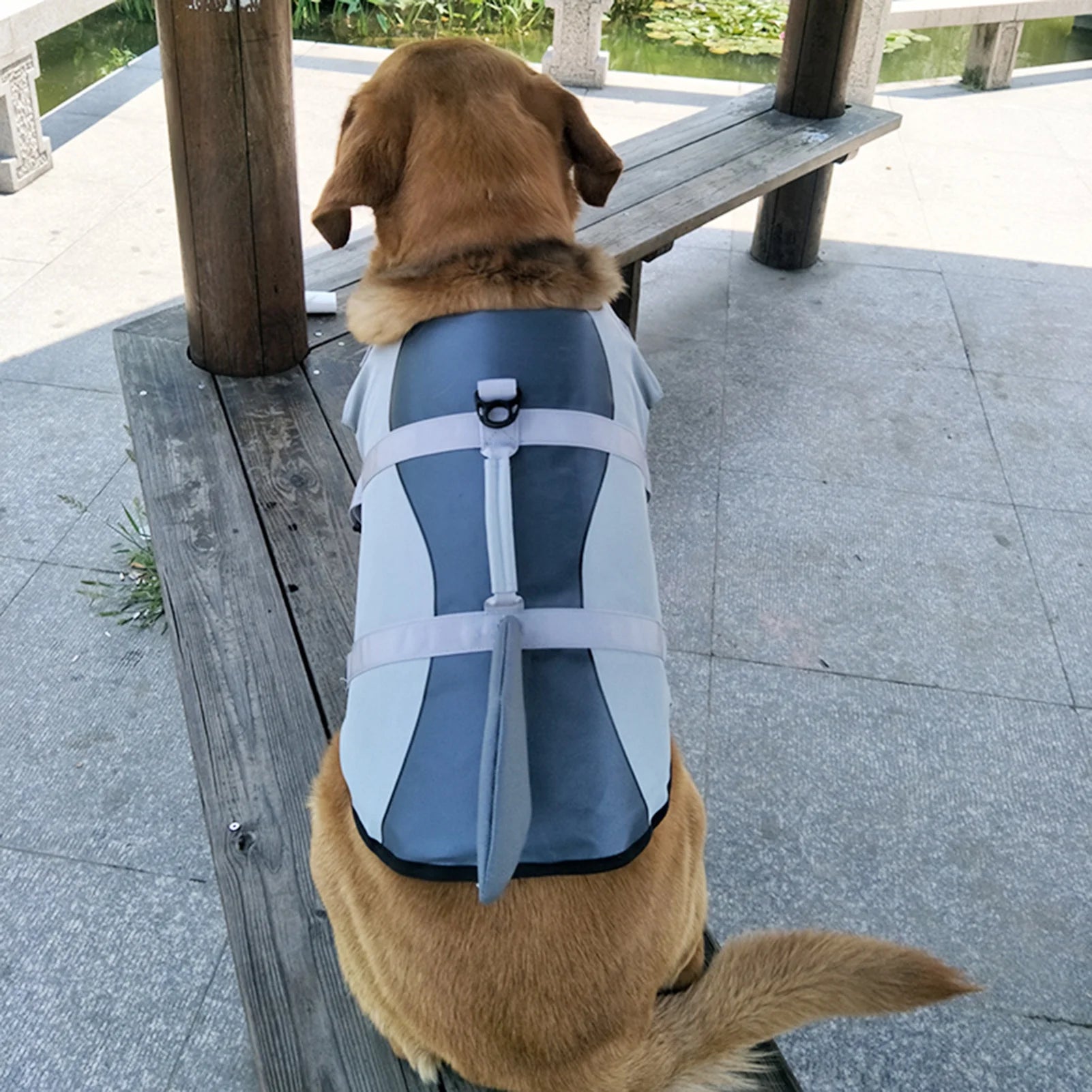Dog Life Jacket Shark Swimsuit Vest Safety Wear T650