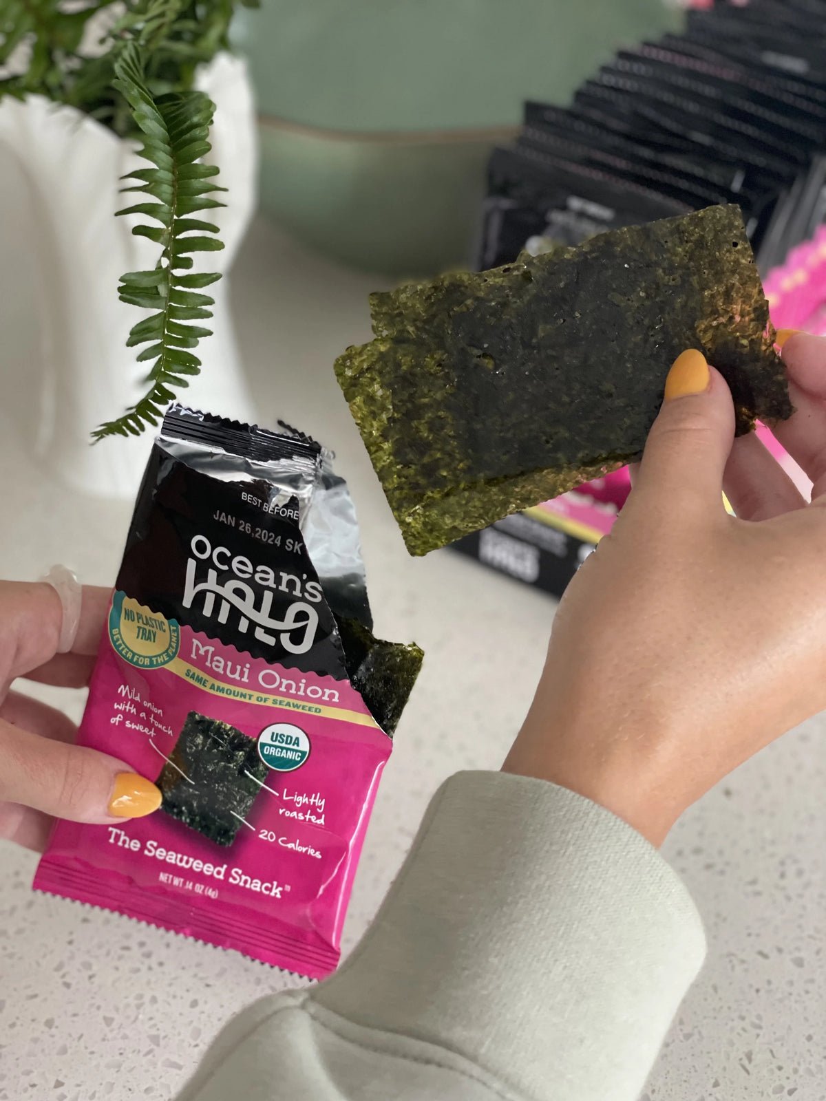 24 Pack Organic Seaweed Snacks, Maui Onion, .14oz Each G64748